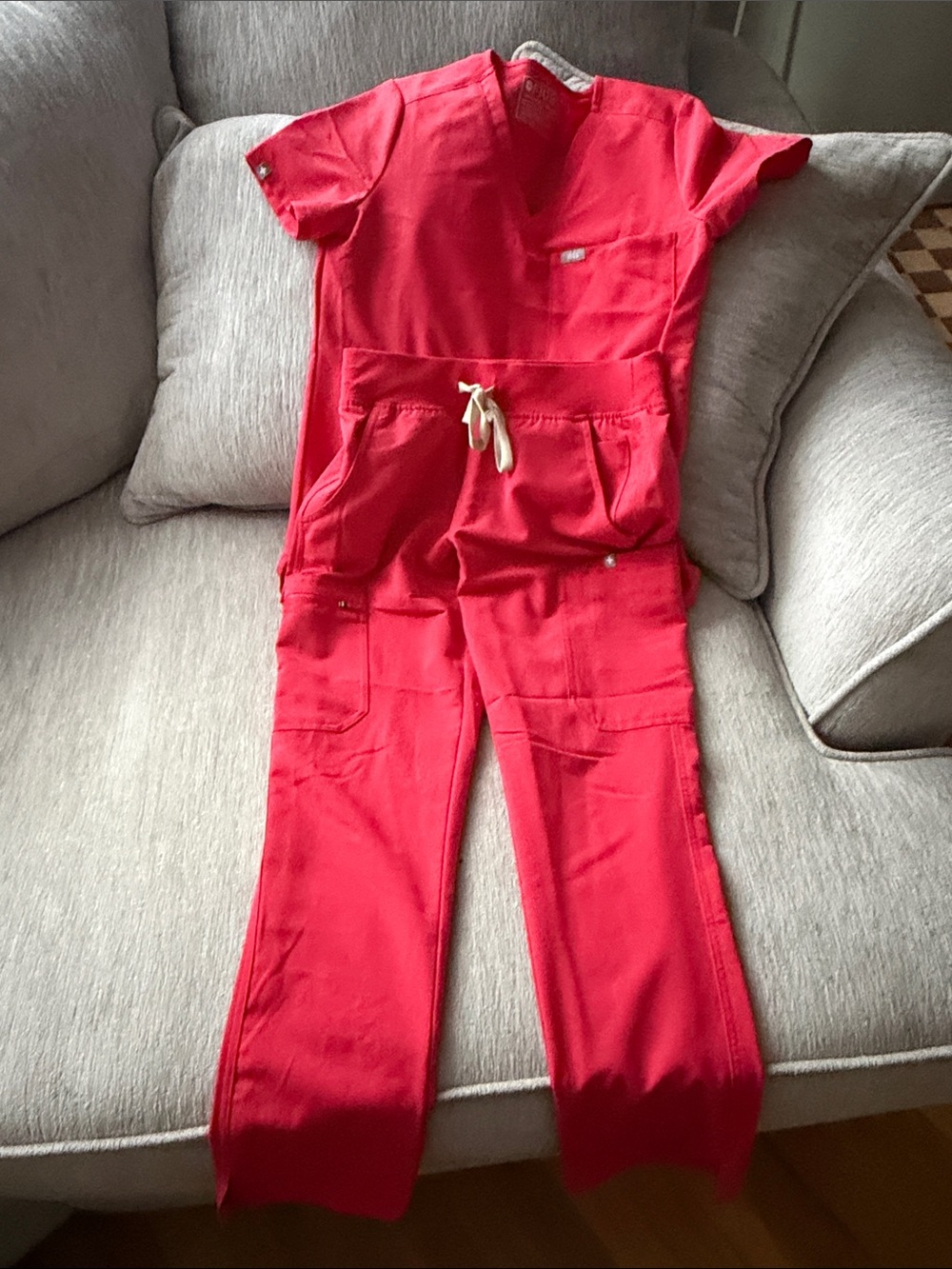 Figs Red Women's Scrub Set